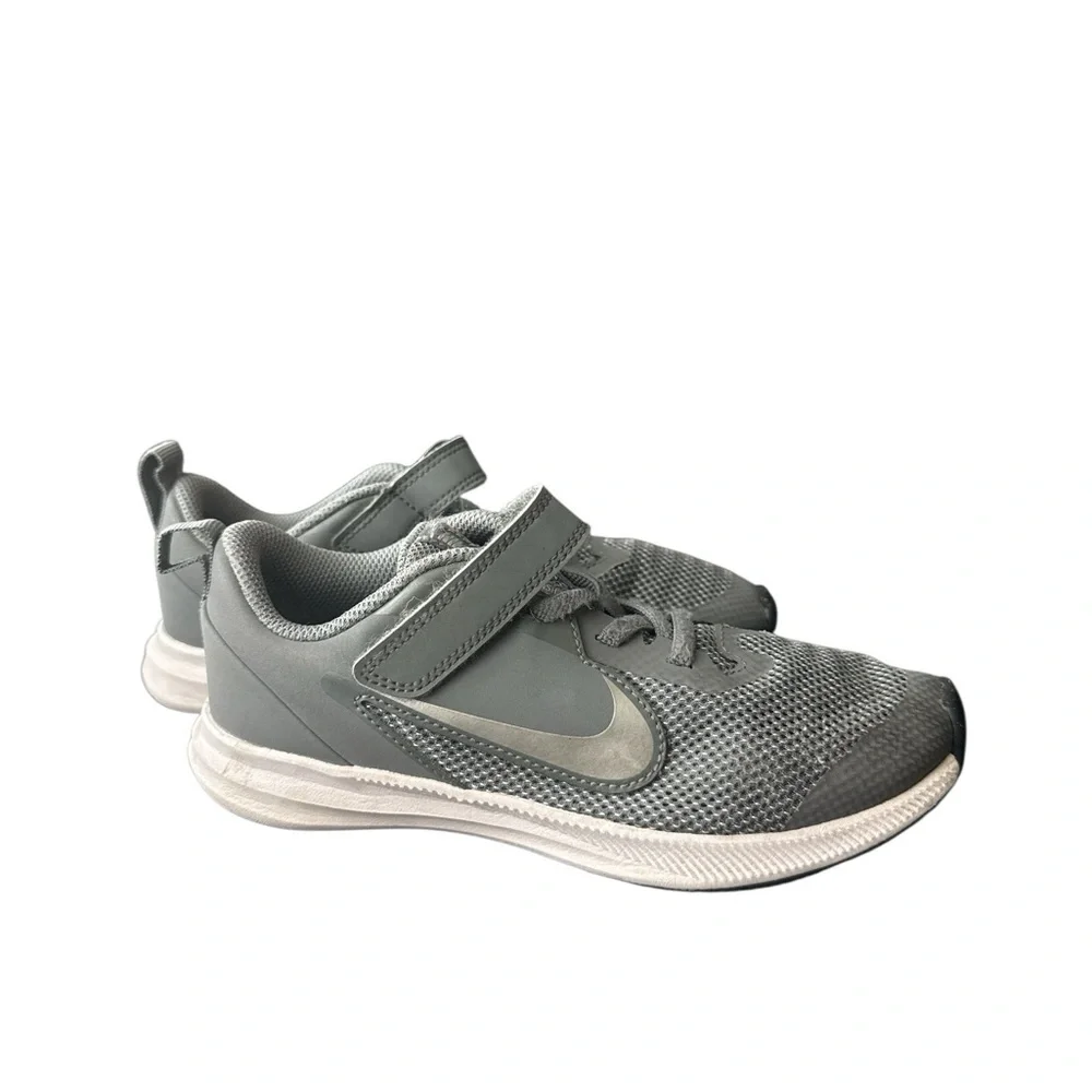 Nike Boys Revolution & Reposto  Gray and White Set Sz 1  Little Boy - Picture 4 of 8